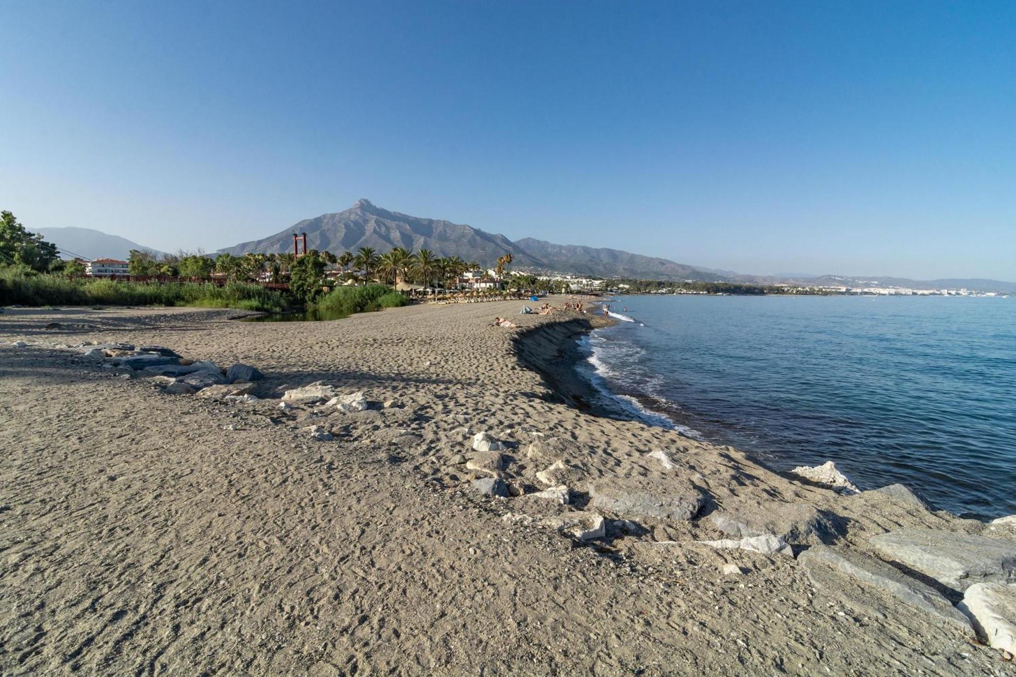 Apartemen Ab3 - Spacious Home, Puerto Banus