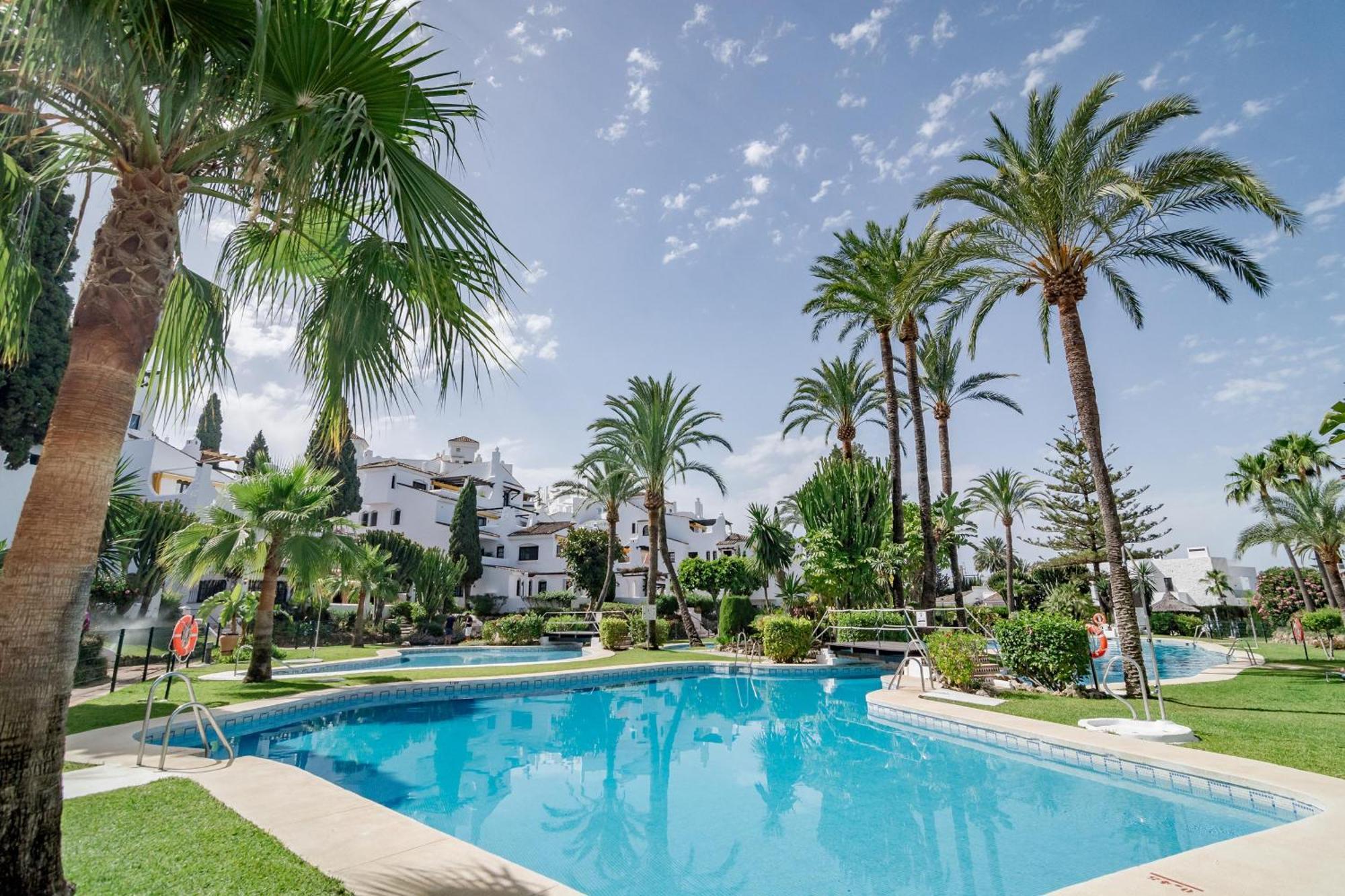 Apartemen Ab3 - Spacious Home, Puerto Banus